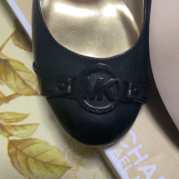 Michael Kors heels - Picture 3 of 4